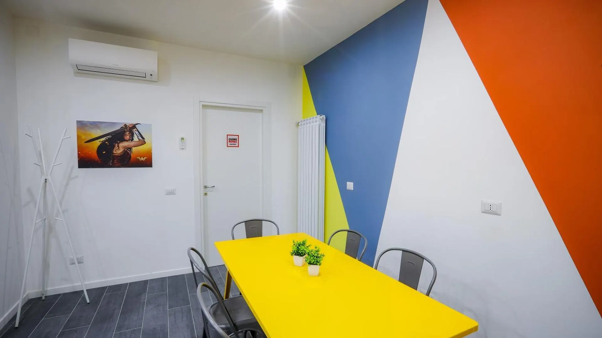 Napoli Games Apartments By Dimorra 0*, Neapel Italien
