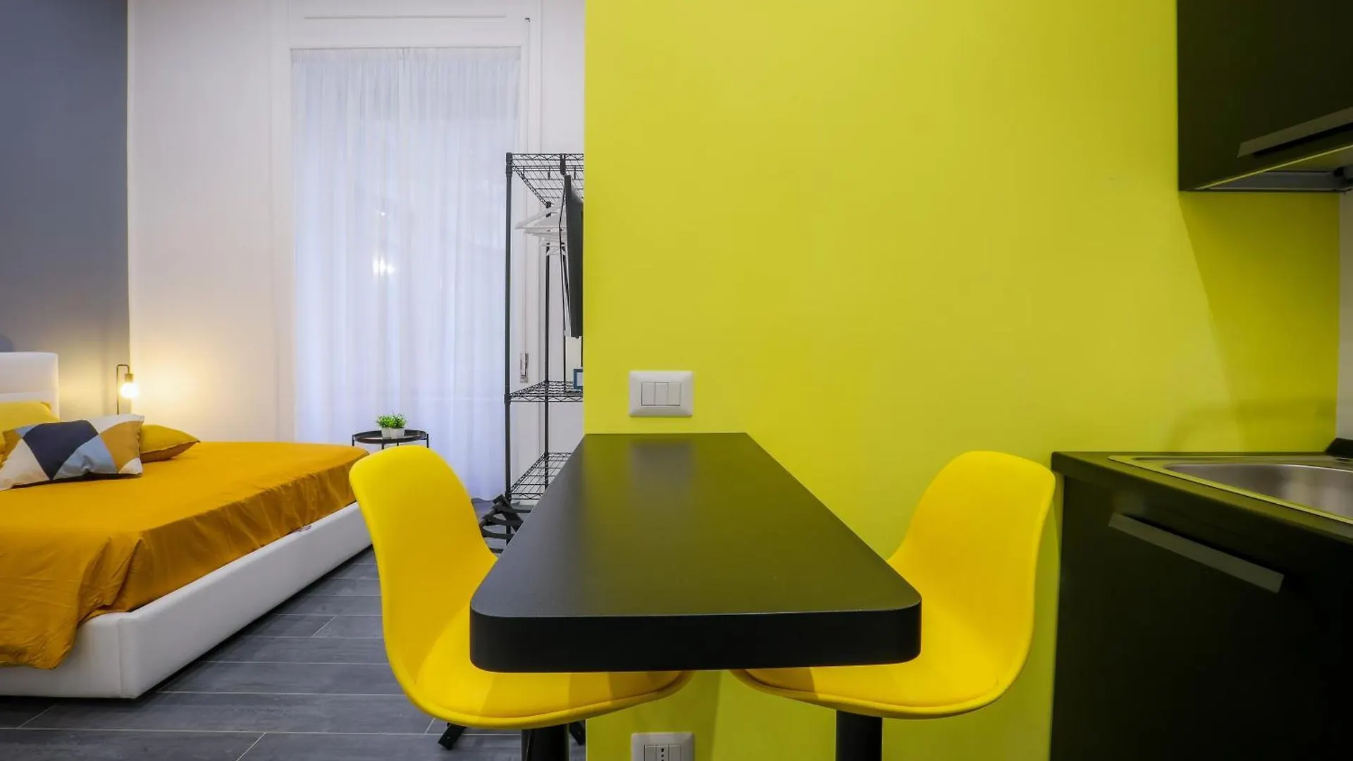 Lägenhetshotell Napoli Games Apartments By Dimorra Italien