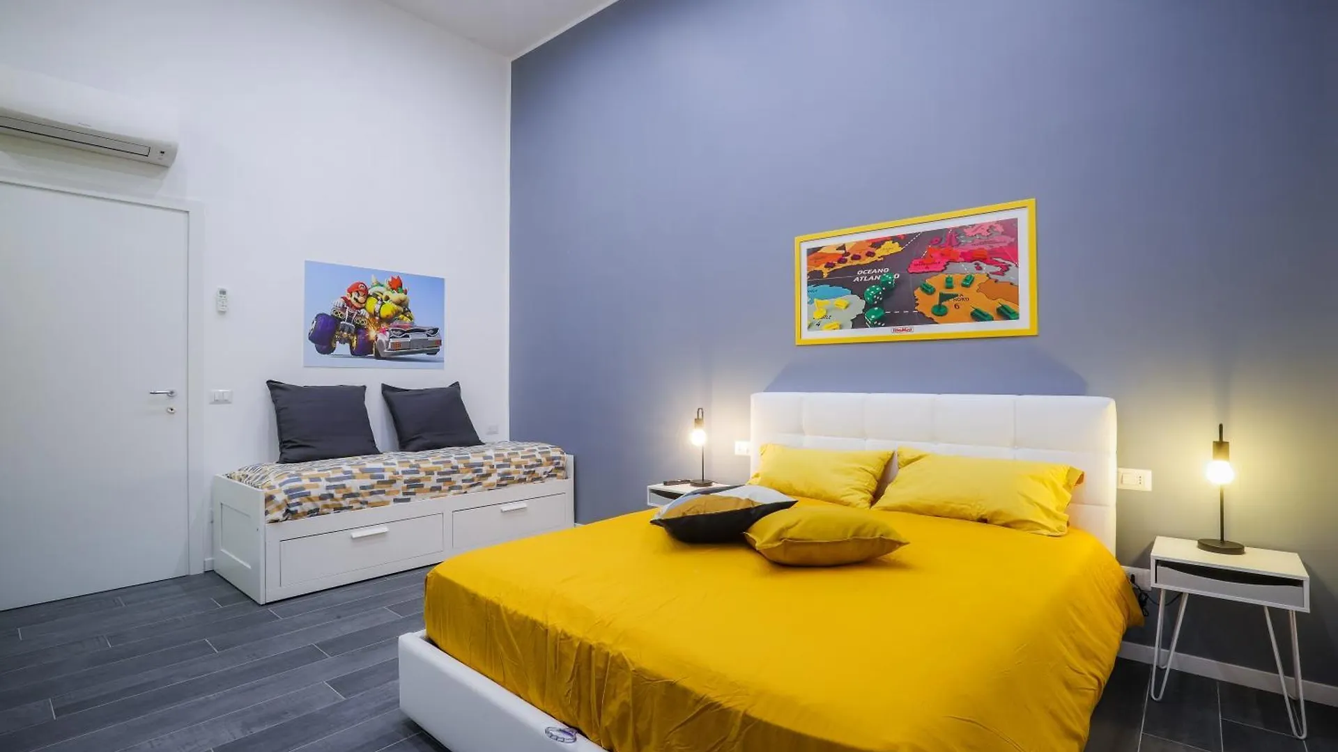 Napoli Games Apartments By Dimorra 0*, Neapel